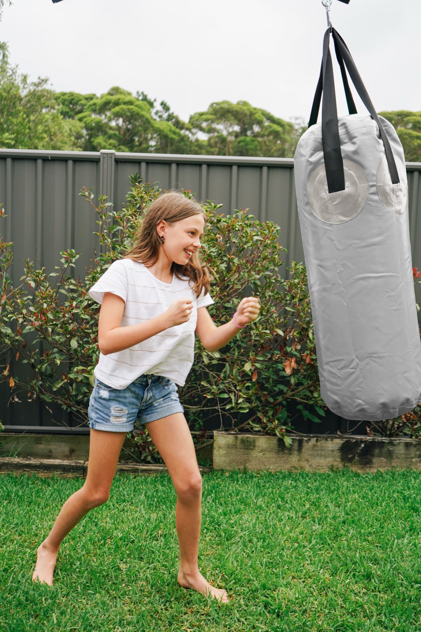 02-Boxing-Bag---change-it-to-grey