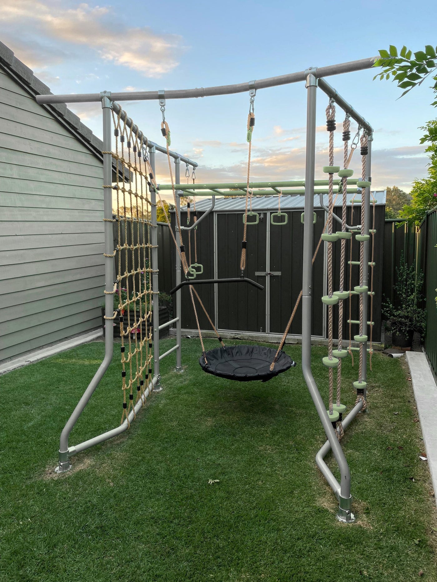 The Compact Growplay Green